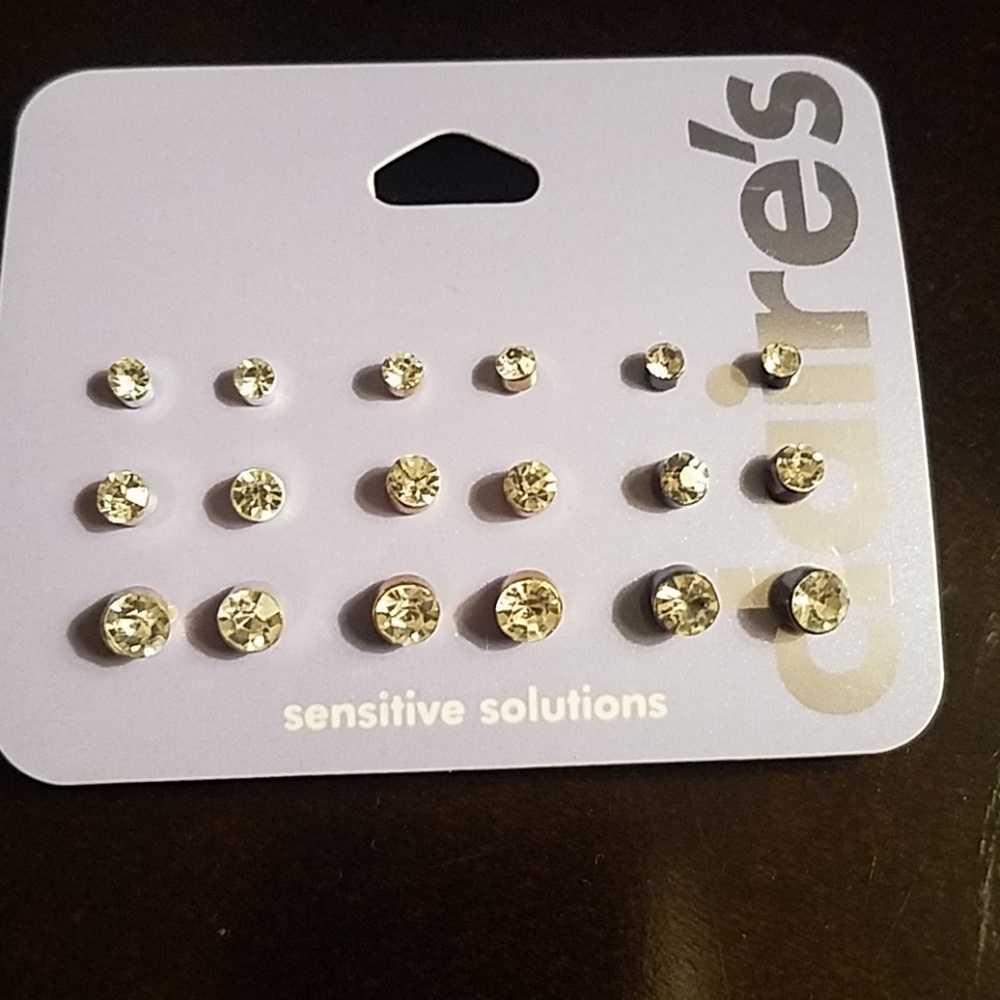 Claire's 'diamond' studded earrings